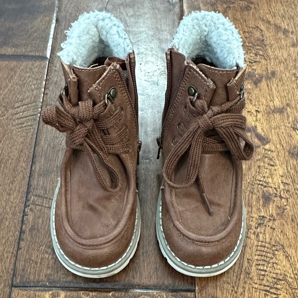 Old Navy Brown Toddler Boy Boots with Cozy Lining